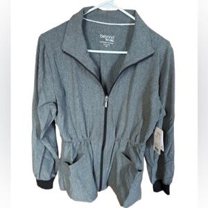 Beyond Scrubs Gray Scrub Jacket M